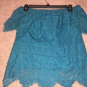 Women’s shirt. Size small